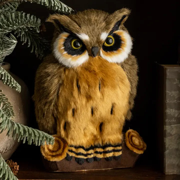 11" Great Horned Owl On Log