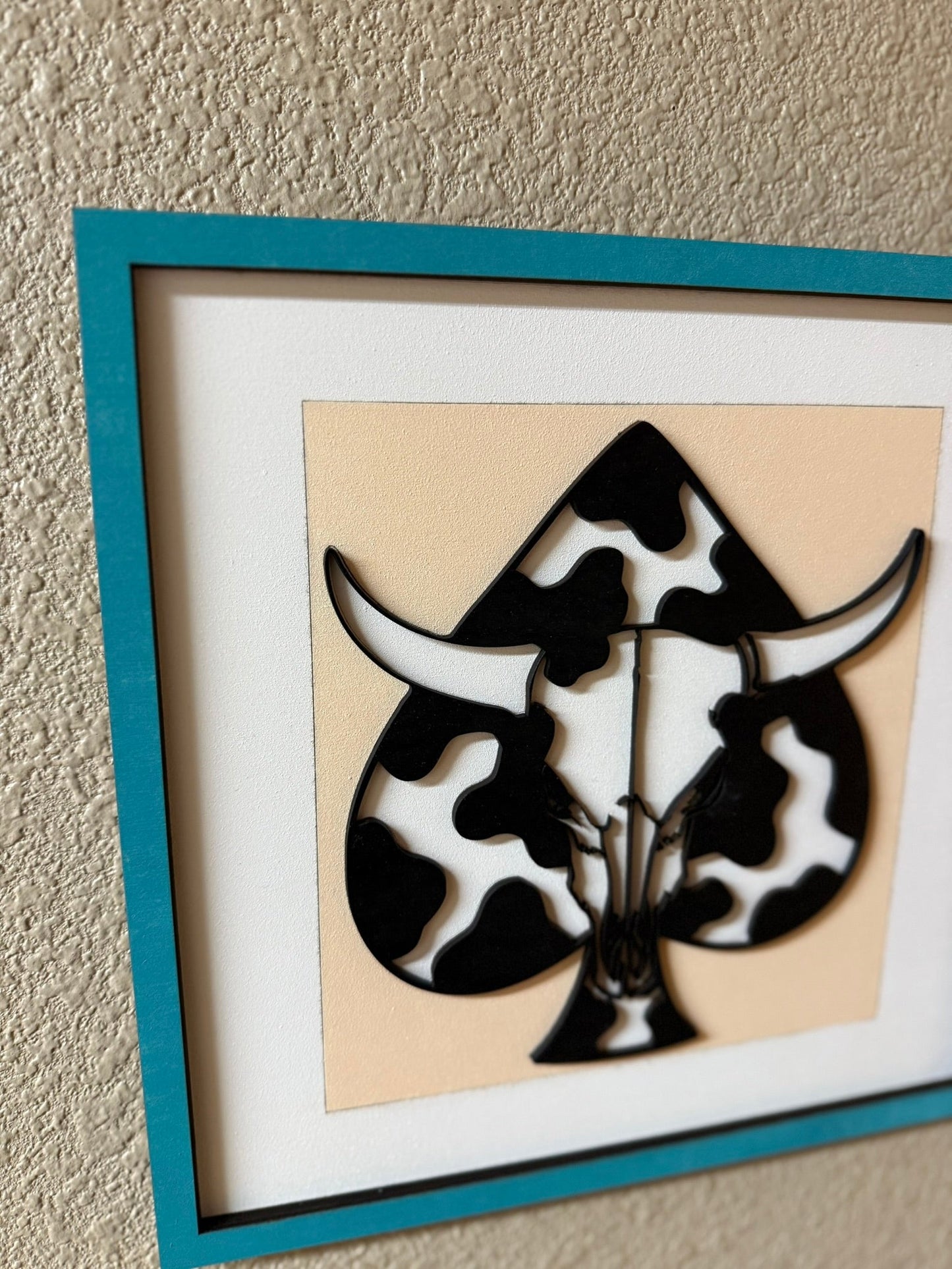 Cow Skull Spade Wall Art, Western Girly Cowgirl Vibes for Girls’ Room Decoration, Unique Gift for Wild Hearts Wall Art