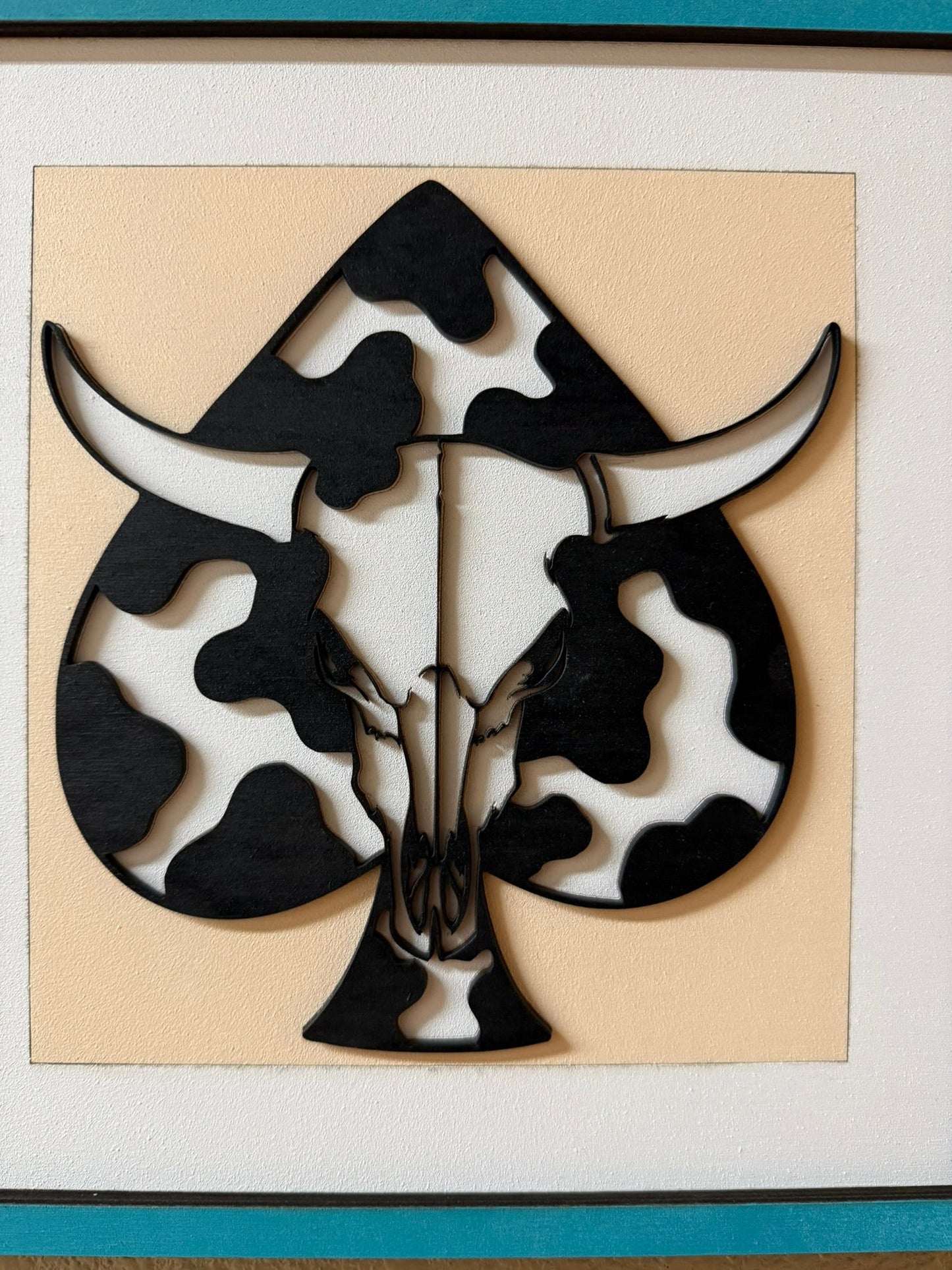 Cow Skull Spade Wall Art, Western Girly Cowgirl Vibes for Girls’ Room Decoration, Unique Gift for Wild Hearts Wall Art
