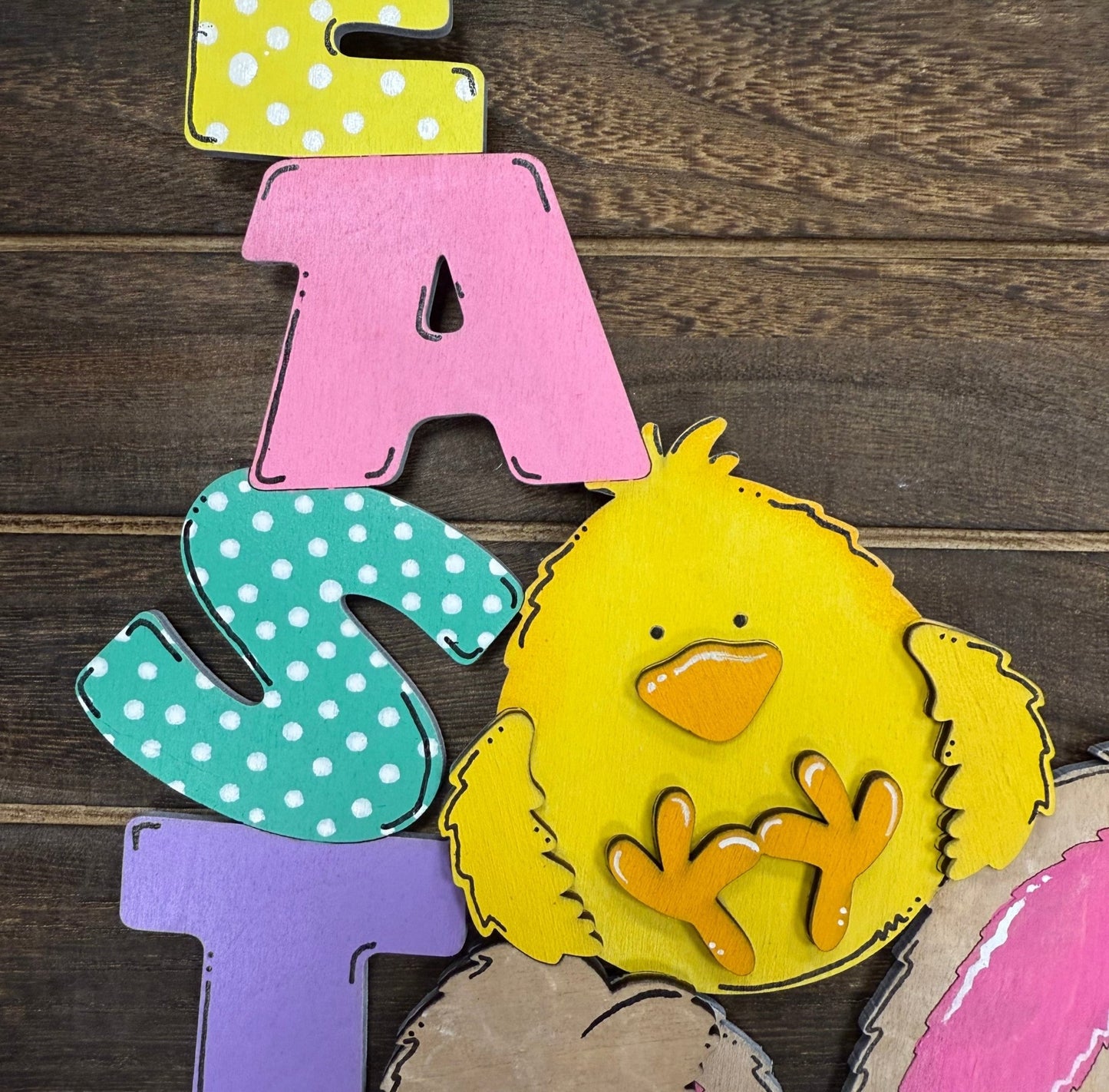 Easter Friends Stand - Pastel Spring Decor, Vibrant Easter Decor for Home & Celebrations, Charming Easter Table Centerpiece