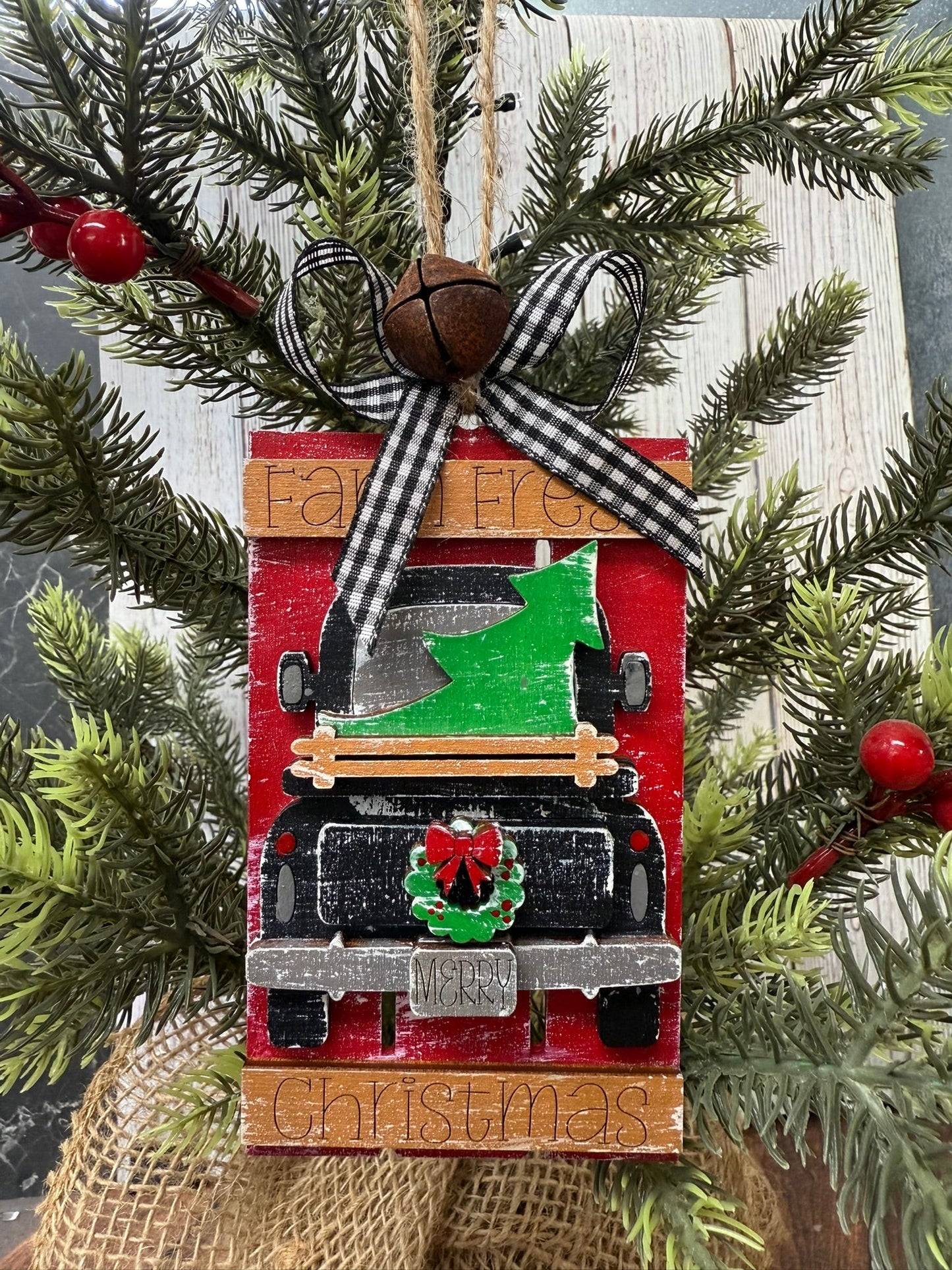 Farmhouse Christmas Pallet Ornaments - Nifty Decor & More