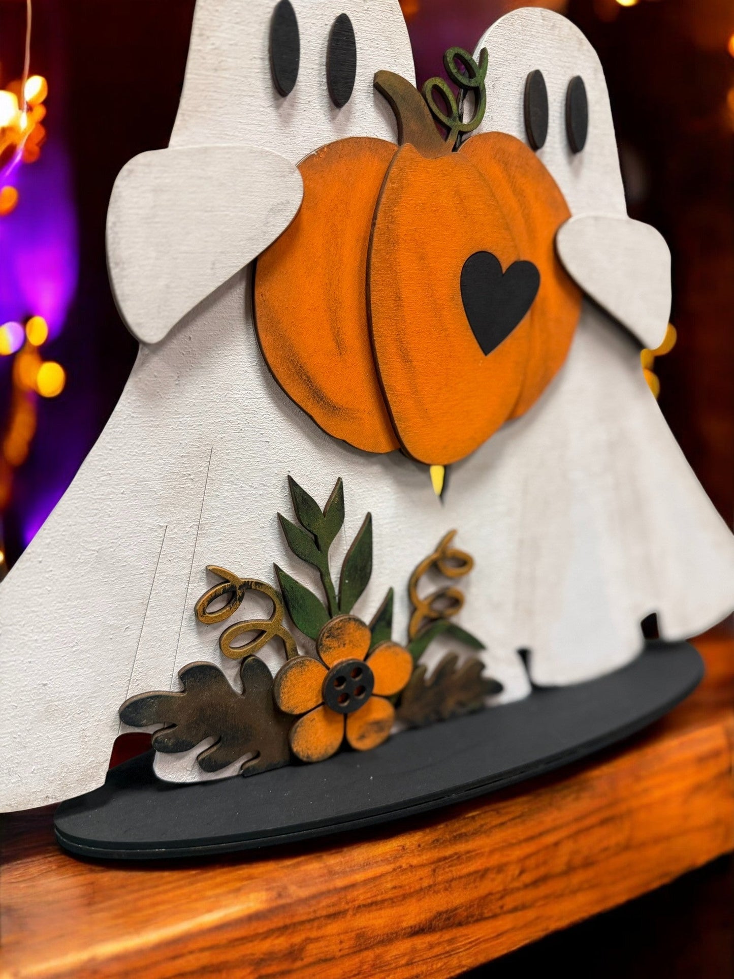 Ghost Couple Halloween Tabletop Decor with Pumpkin Heart Figurines & Knick Knacks