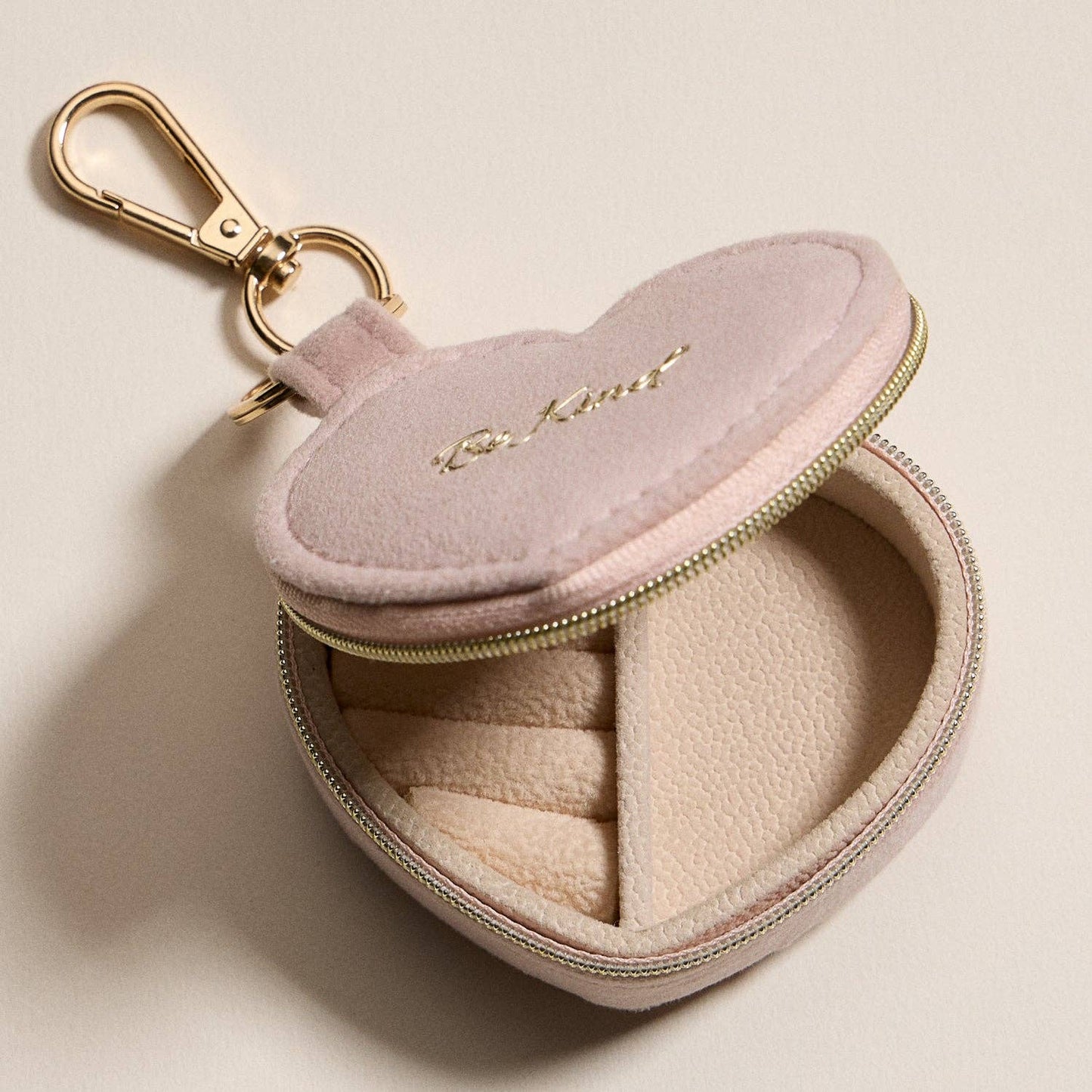 Heart-Shaped Jewelry Travel Case with Keychain – Pink Velvet “Be Kind”