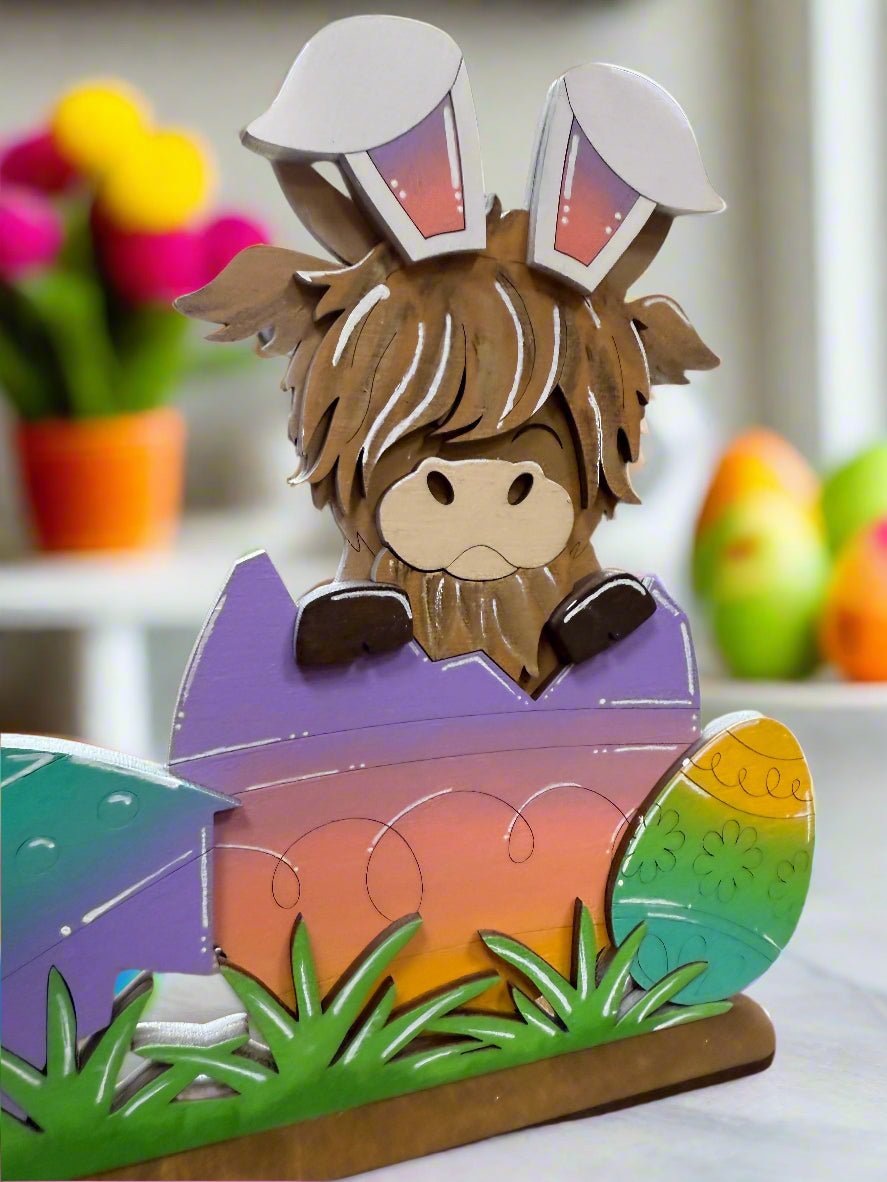 Peekaboo Easter Highland Stand