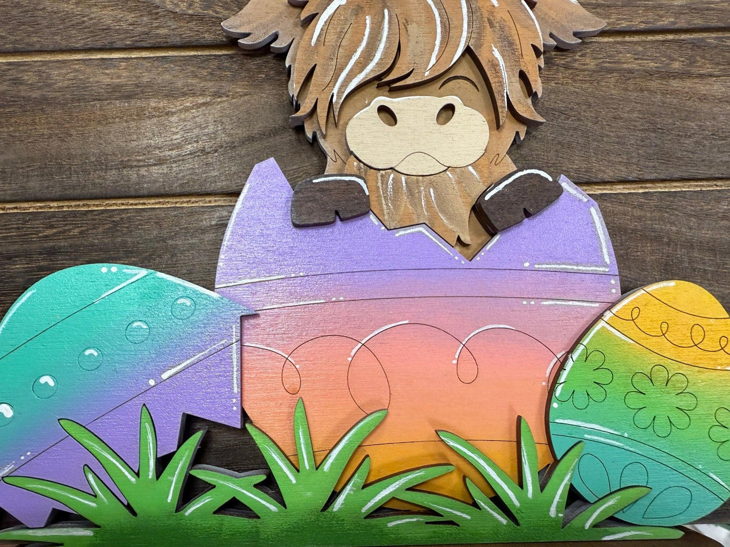 Peekaboo Easter Highland Stand