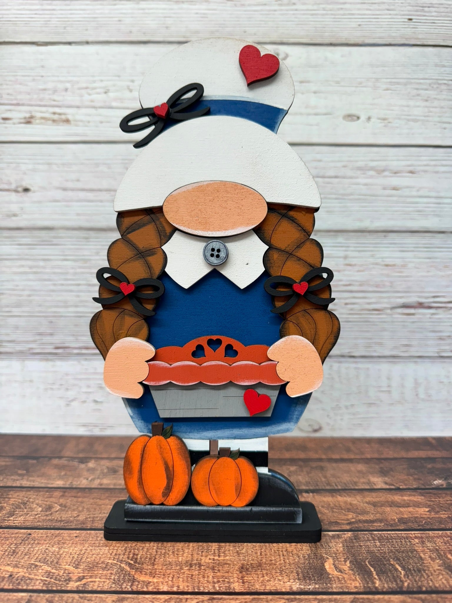 Pilgrim Girl Gnome