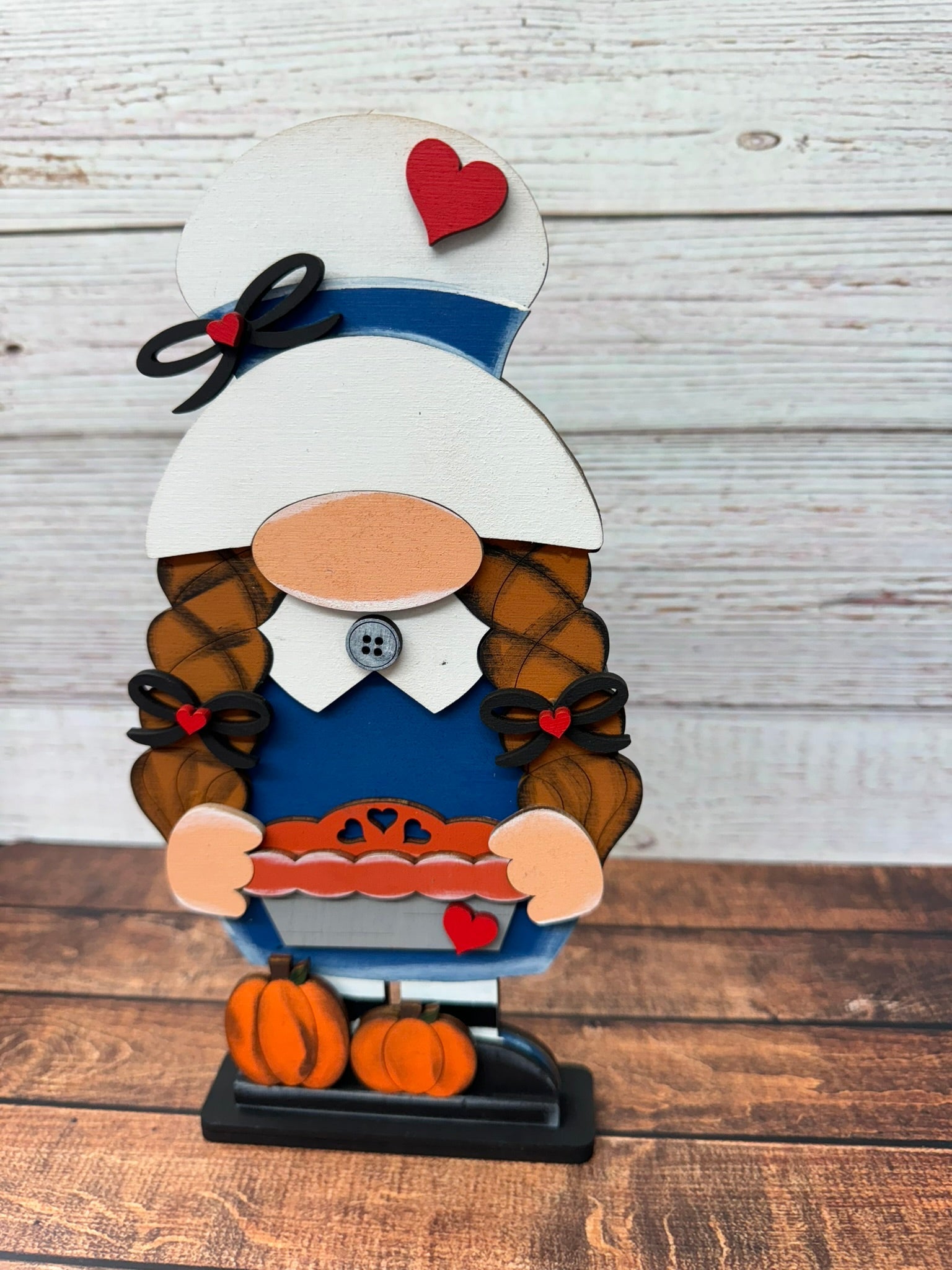 Pilgrim Girl Gnome