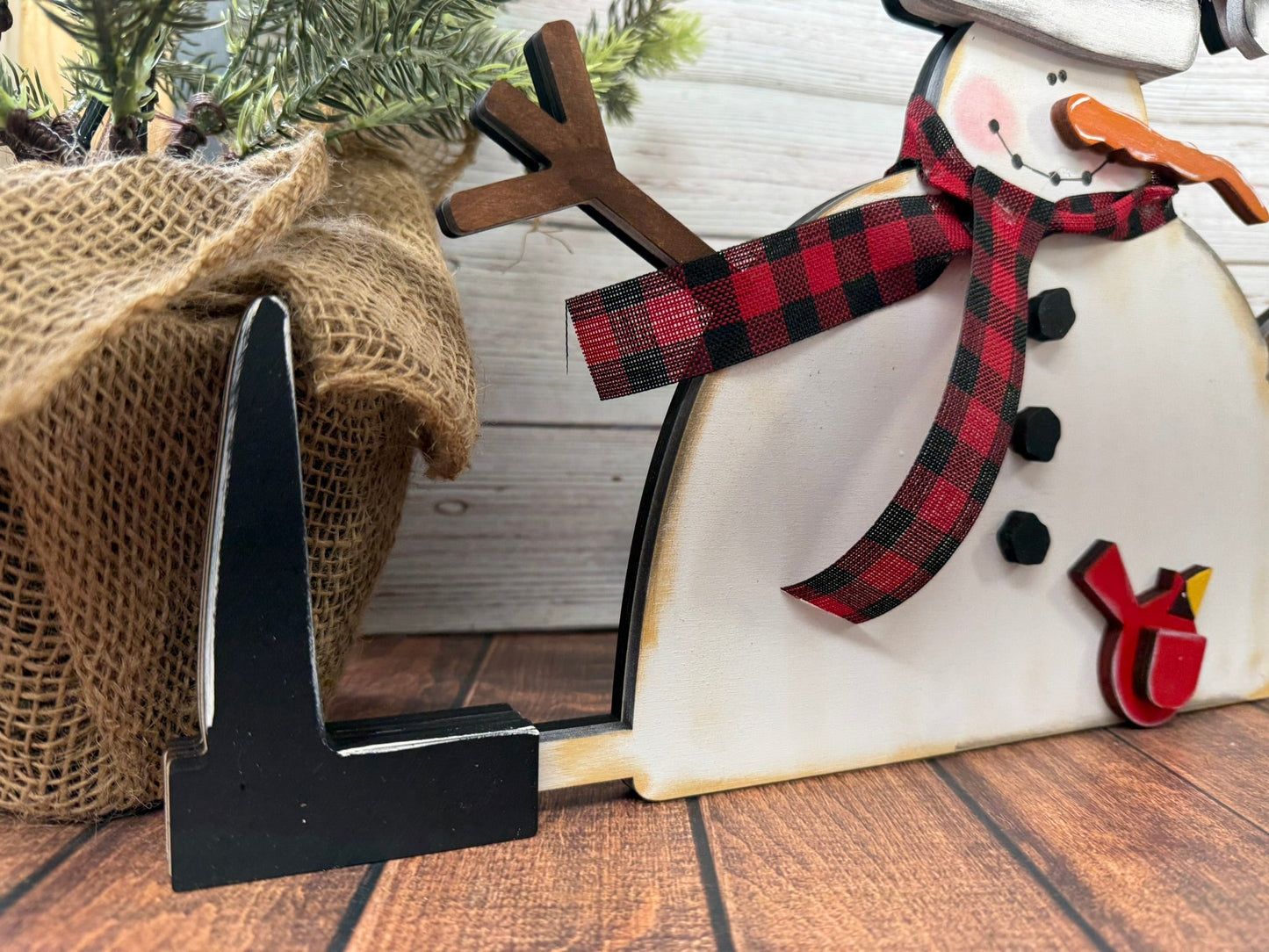 Prim Sitting Snowman - Nifty Decor & More