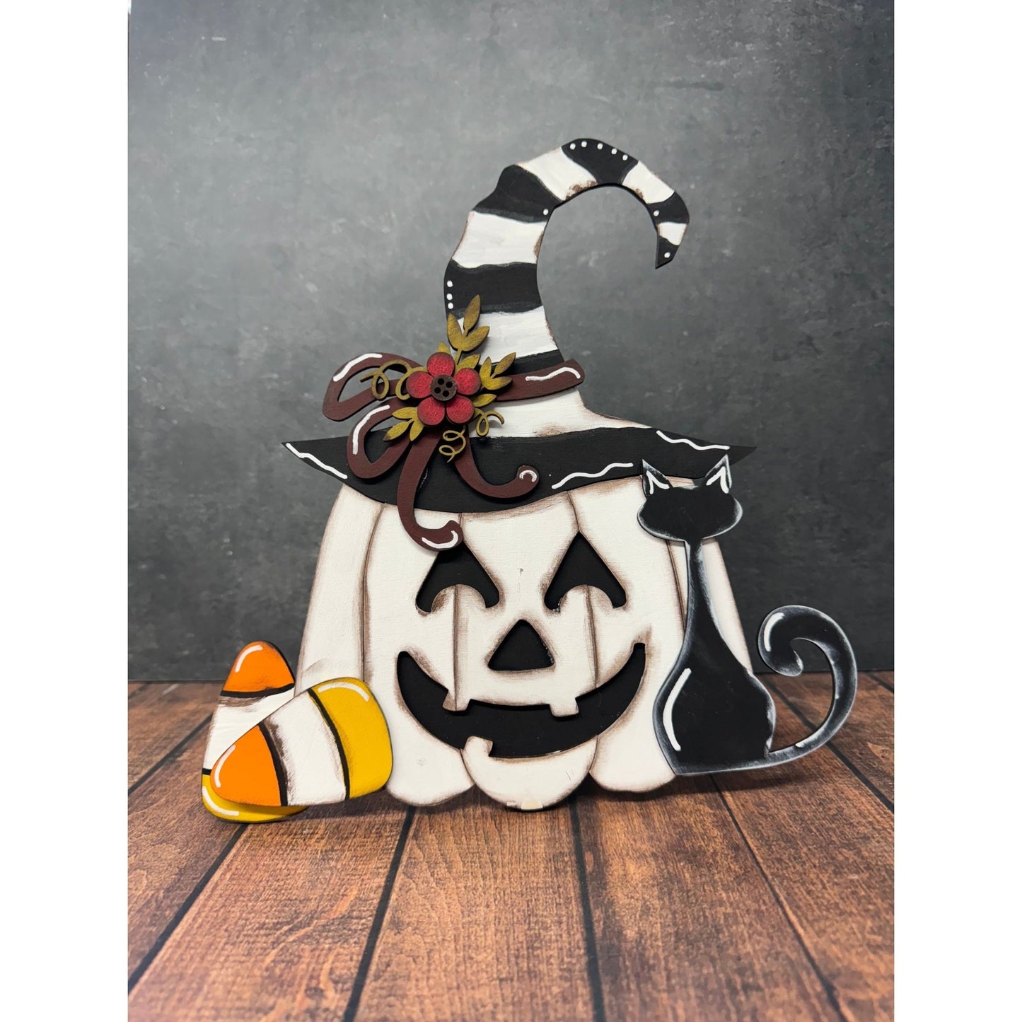 Pumpkin w/Witch Hat