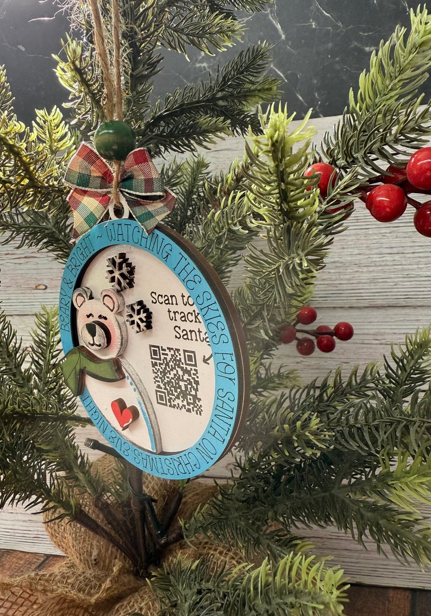 Santa Tracker Ornaments - Nifty Decor & More