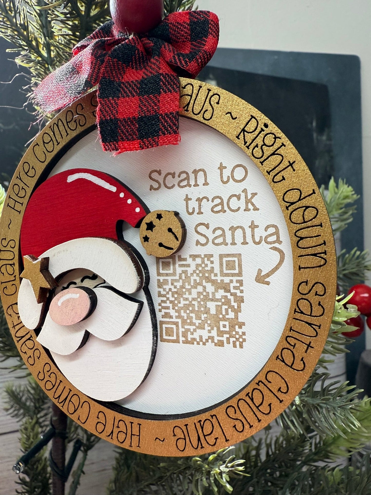 Santa Tracker Ornaments - Nifty Decor & More