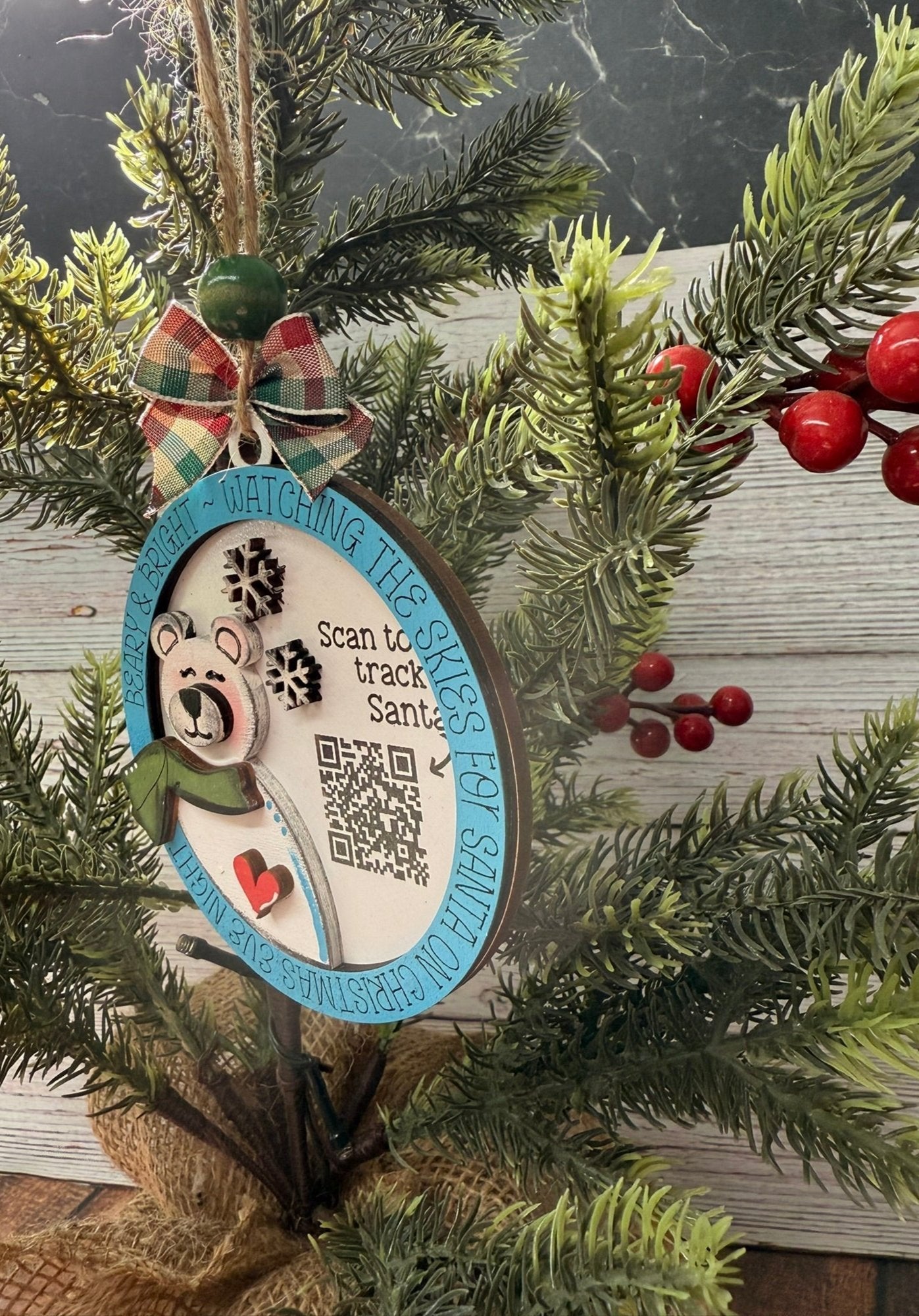 Santa Tracker Ornaments - Nifty Decor & More