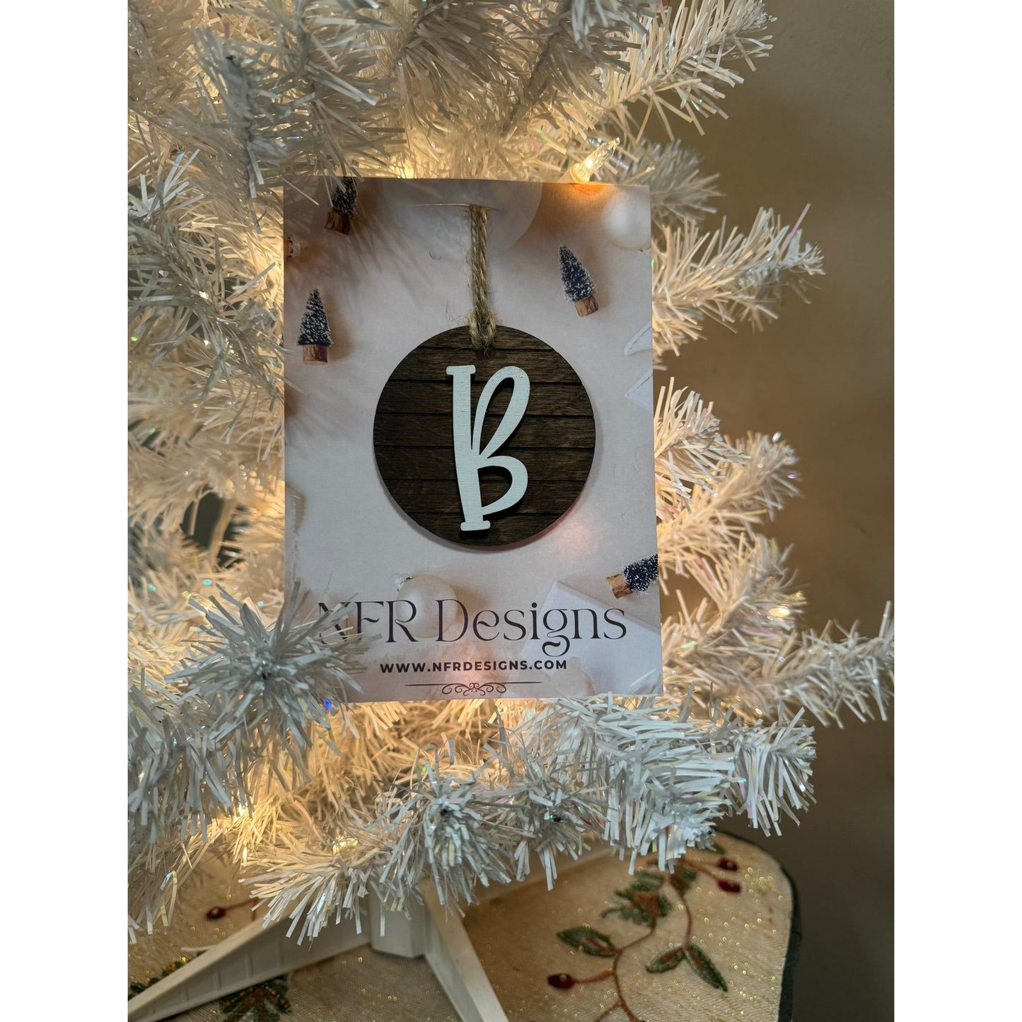 Shiplap Initial Christmas Ornament - Regular Font Christmas Ornament B White letter/Dark backing