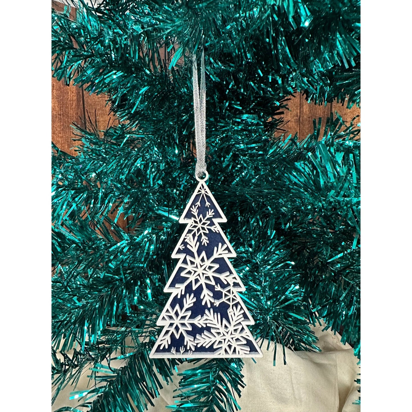 Snowflake Christmas Tree Ornaments - Nifty Decor & More
