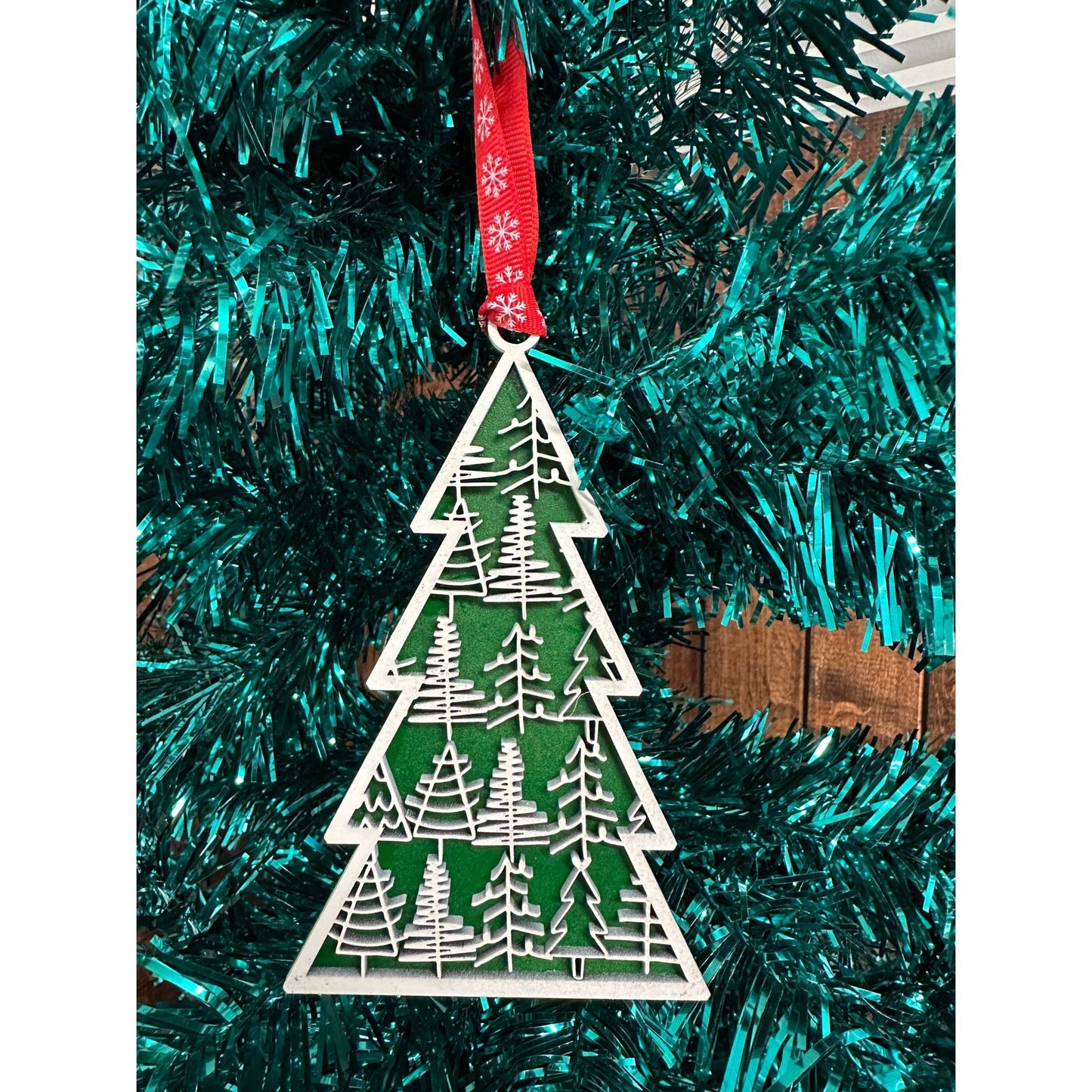 Snowflake Christmas Tree Ornaments - Nifty Decor & More