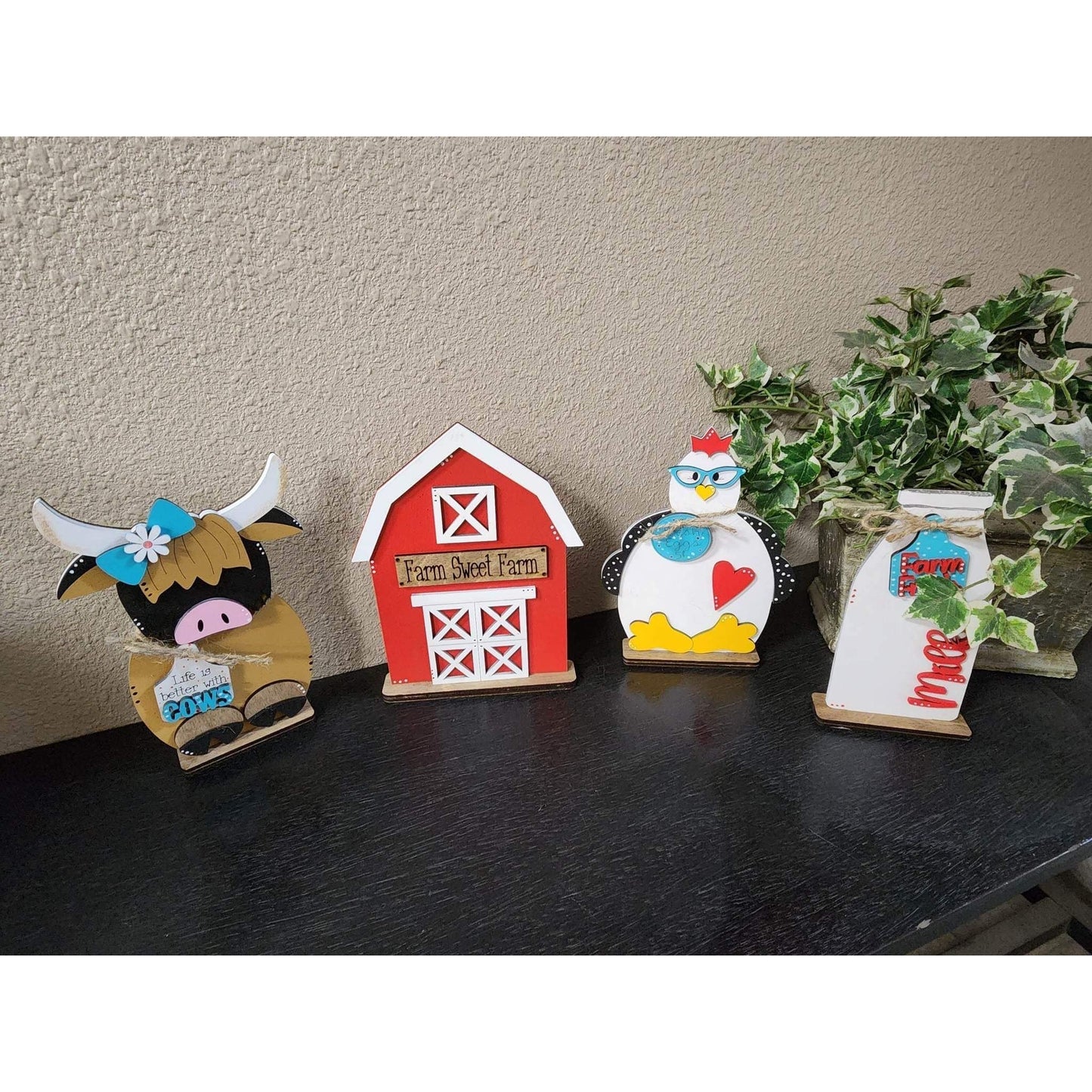 Sweet Highland Farm Farmhouse Table decor