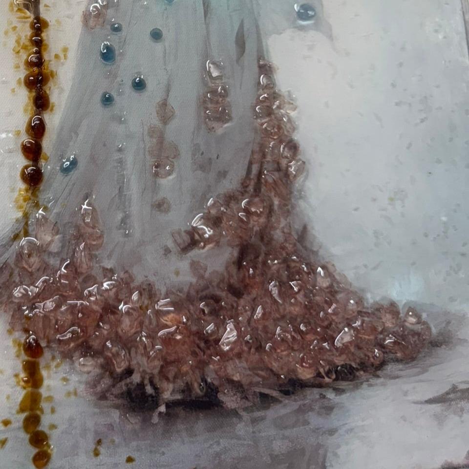 v with Crushed Glass, Spooky Decor for Witchy Homes & Halloween Gifting Resin
