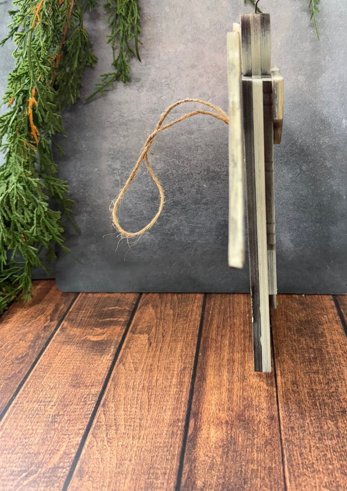 Wainscot Angel Hanger - Nifty Decor & More