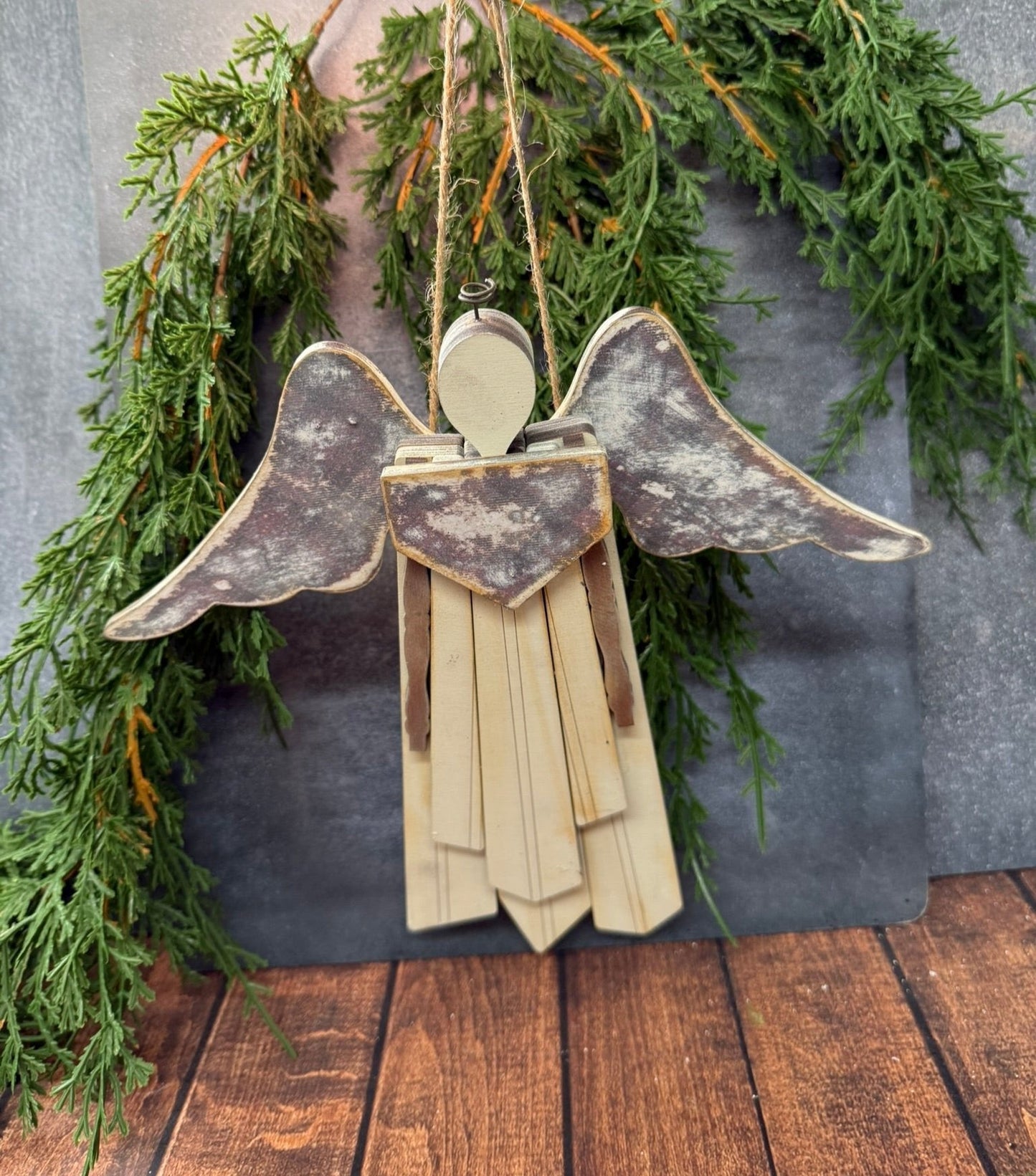 Wainscot Angel Hanger - Nifty Decor & More