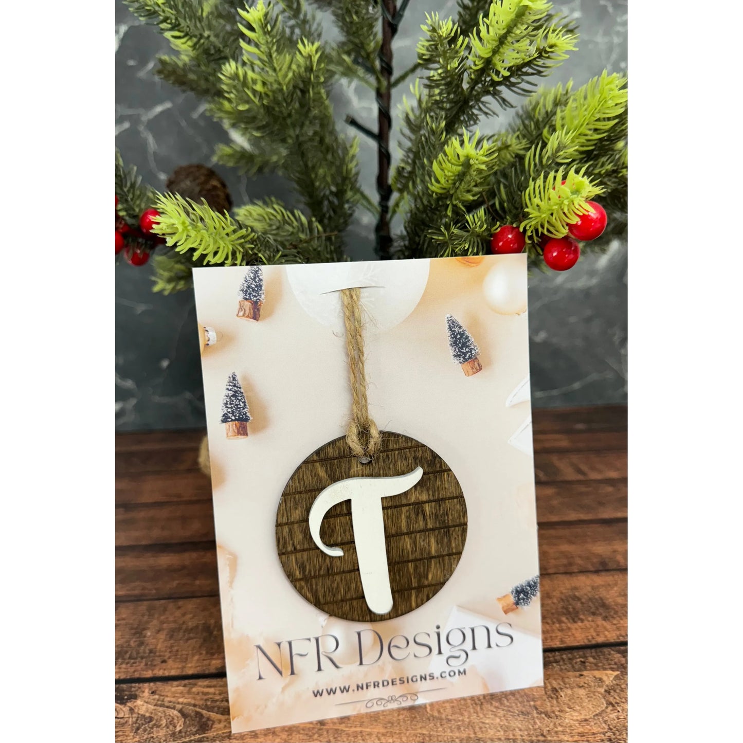 Shiplap Initial Christmas Ornament - Cursive Font Christmas Ornament T - Cursive White letter/Dark backing 