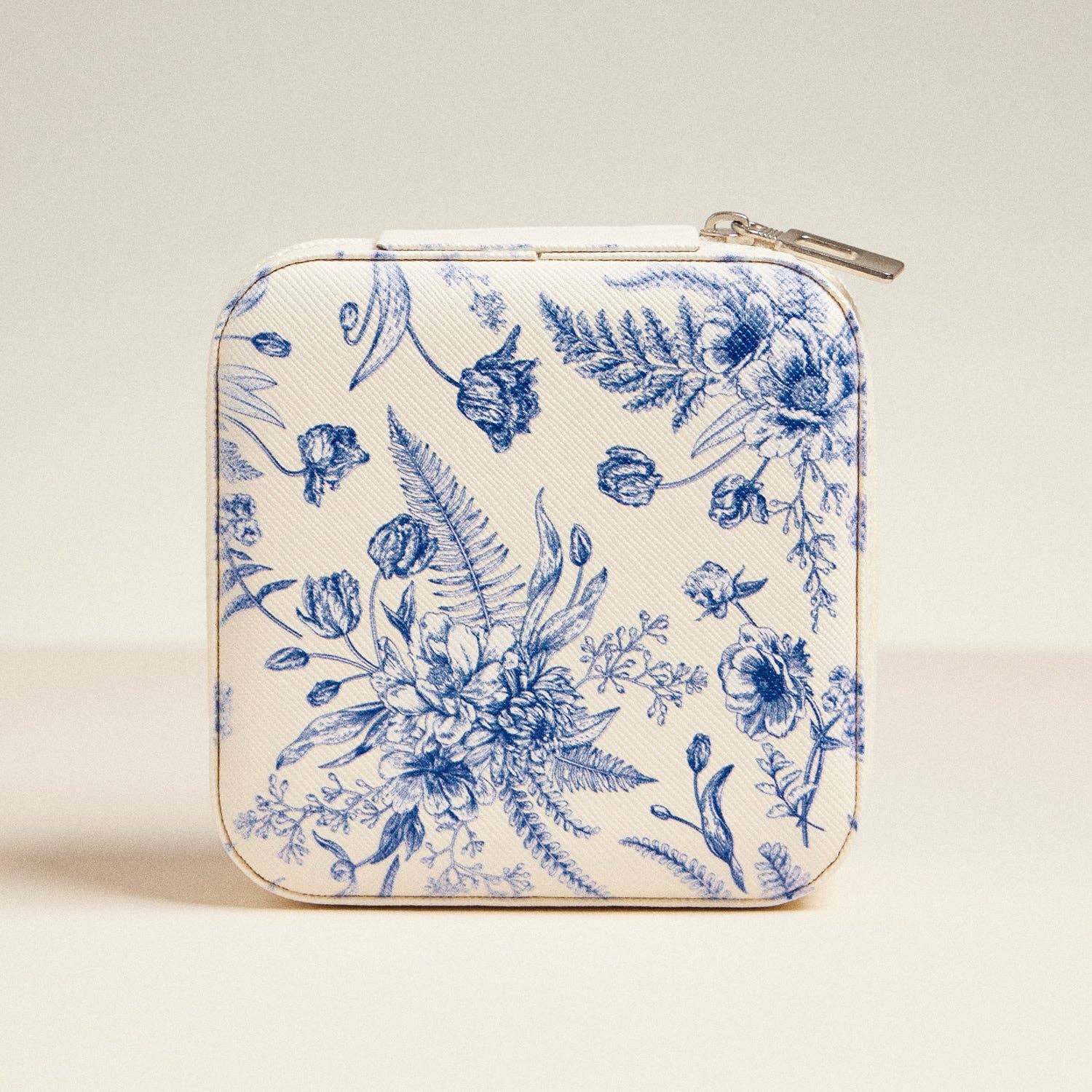 Stylish Boho-Chic Keepsake for Trendy Travelers, Travel Size Jewelry Case, Must-Have Gift for Glam Girls on the Move, Travel Jewelry Box Jewelry Blue Blossom