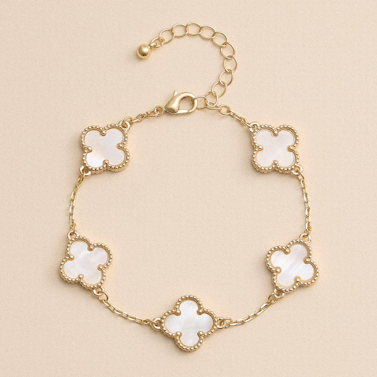 Multi Floral Shape Shell Charm Bracelet, Elegant Chic Design for Trendy Looks, Gift for Girly & Preppy Souls White