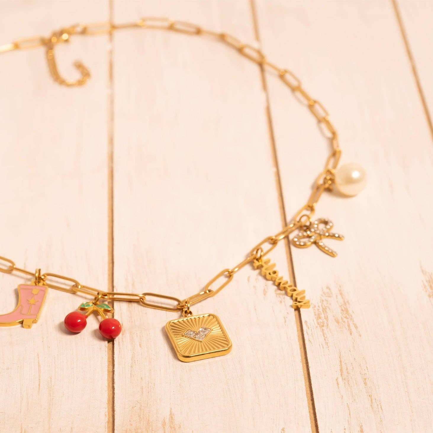 18K Gold PVD Stainless Steel Howdy Charm