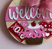 Welcome XOXO Cupcake Hanger