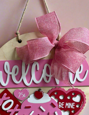 Welcome XOXO Cupcake Hanger