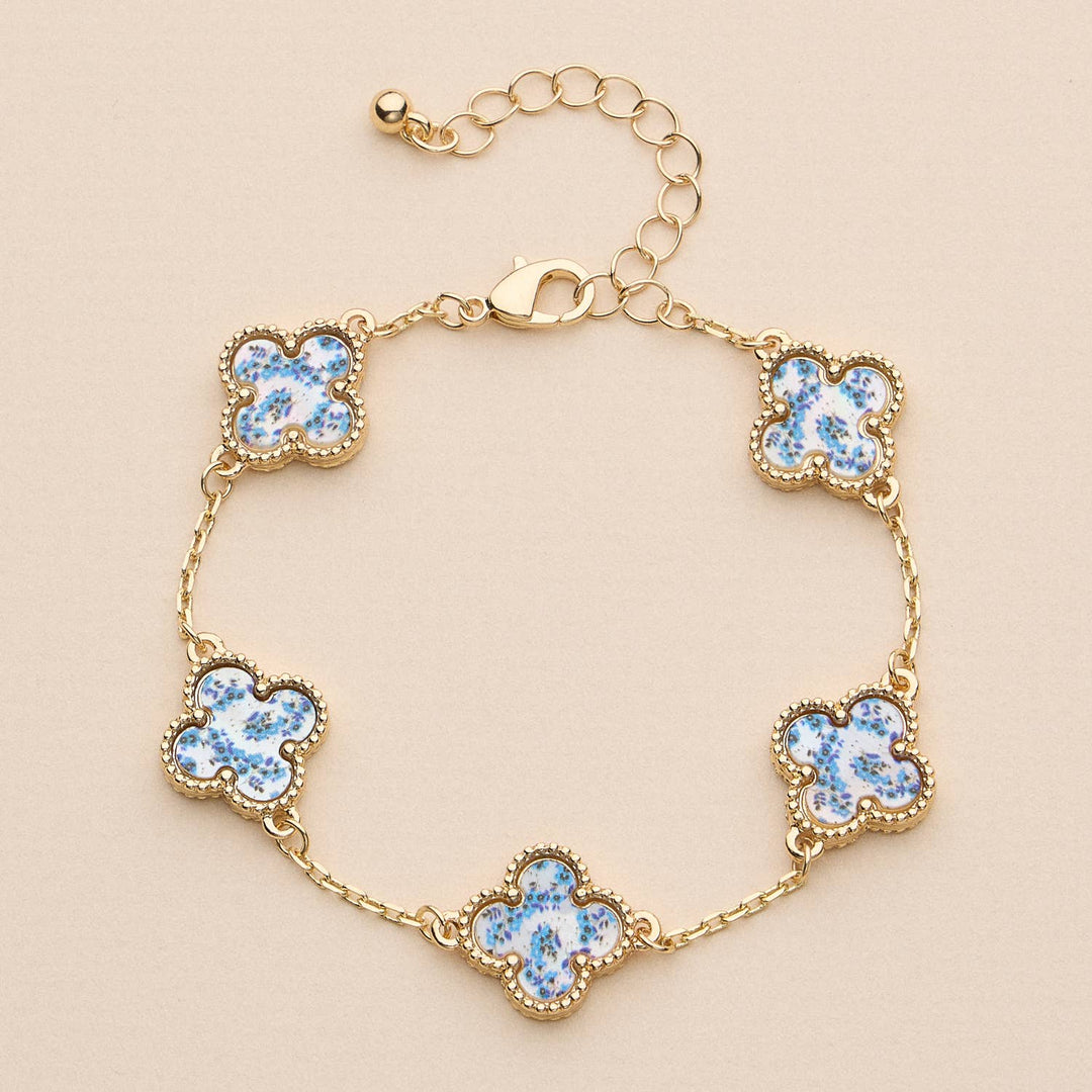 Multi Floral Shape Shell Charm Bracelet, Elegant Chic Design for Trendy Looks, Gift for Girly & Preppy Souls Blue/Flower