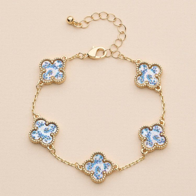 Multi Floral Shape Shell Charm Bracelet, Elegant Chic Design for Trendy Looks, Gift for Girly & Preppy Souls Blue/Flower