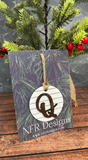 Shiplap Initial Christmas Ornament - Cursive Font Christmas Ornament Q - Cursive Dark letter/White backing 