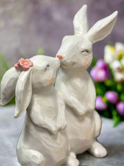 Kissing Bunny Couple Figurine | Cute Resin Wedding & Housewarming Gift for Couples | Adorable Home Decor