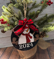 Setting Snowman Ornament    