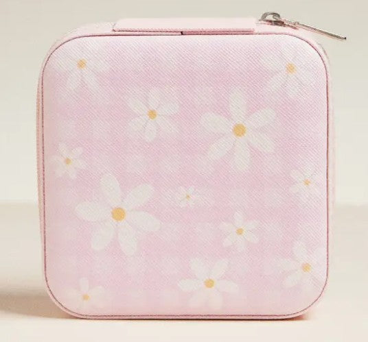 Stylish Boho-Chic Keepsake for Trendy Travelers, Travel Size Jewelry Case, Must-Have Gift for Glam Girls on the Move, Travel Jewelry Box Jewelry Daisy Flower