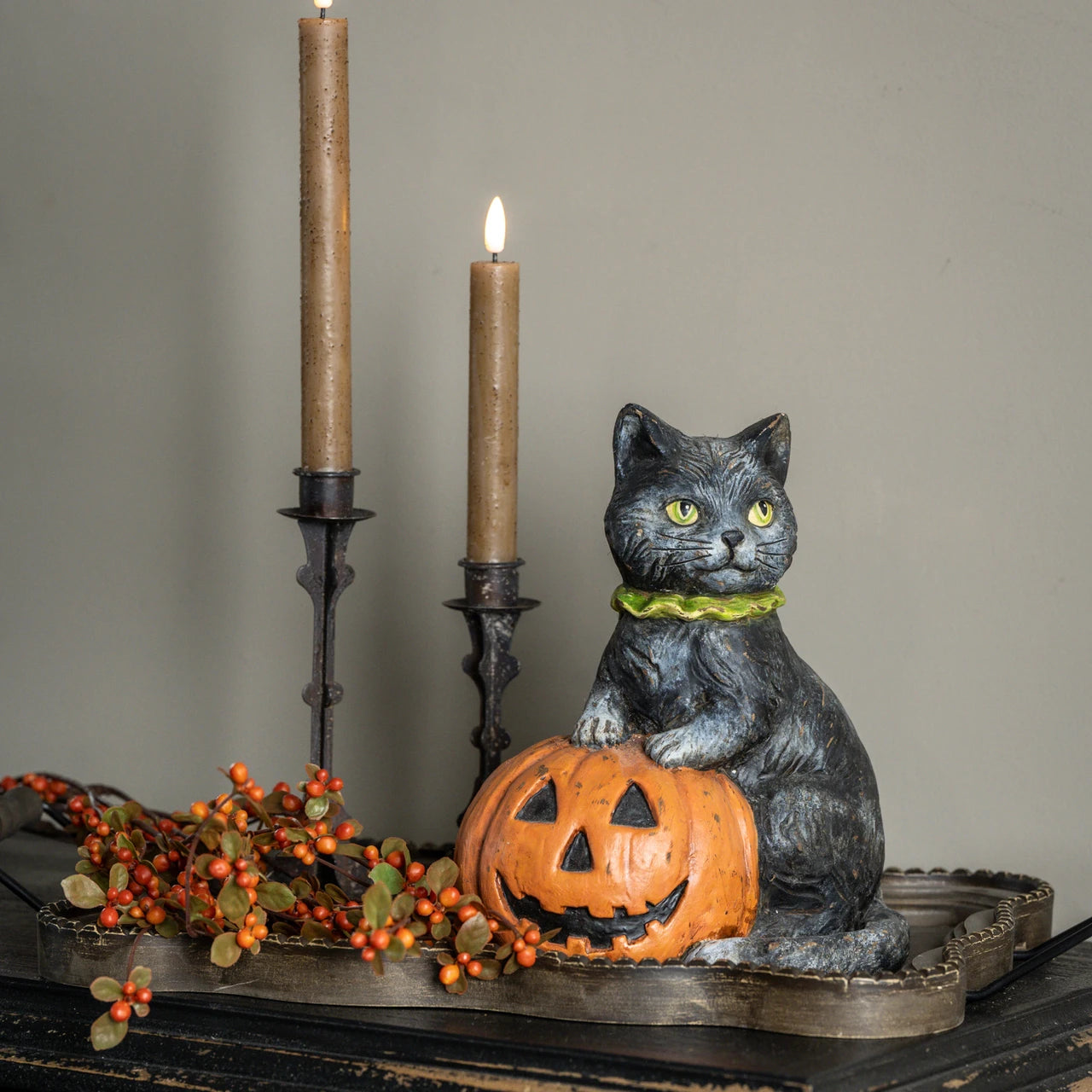 9.25" Black Cat W/ Jack-O-Lantern