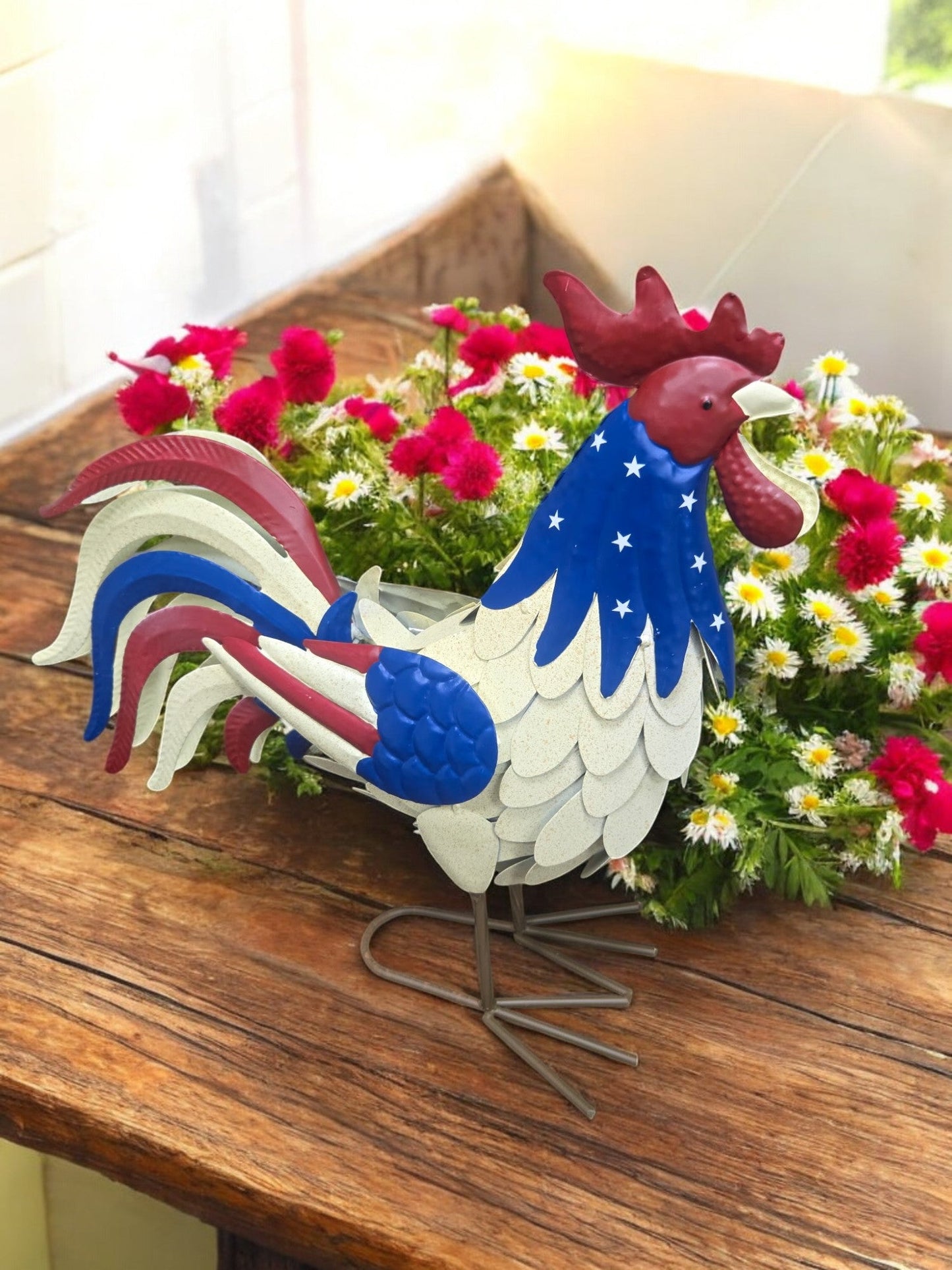 American Rooster Metal Outdoor Decor - Rustic Garden Art for Farmhouse Style, Perfect Gift for Chicken Lovers & Homeowners