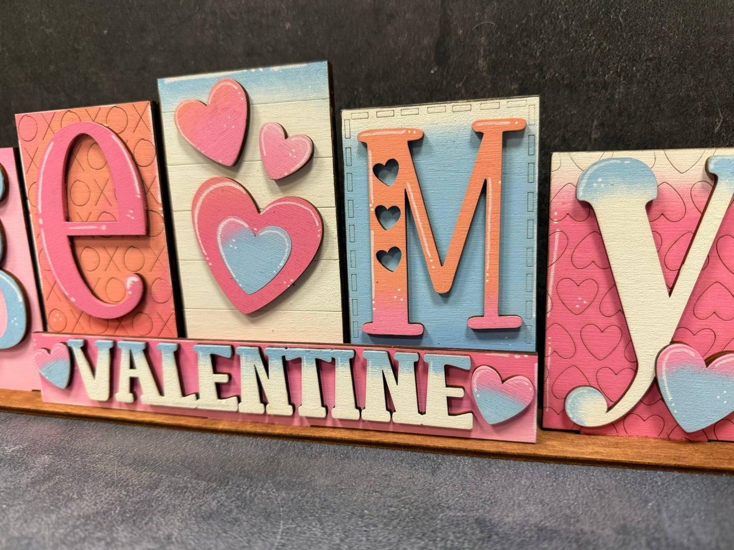 Be My / Lucky Sign Table decor