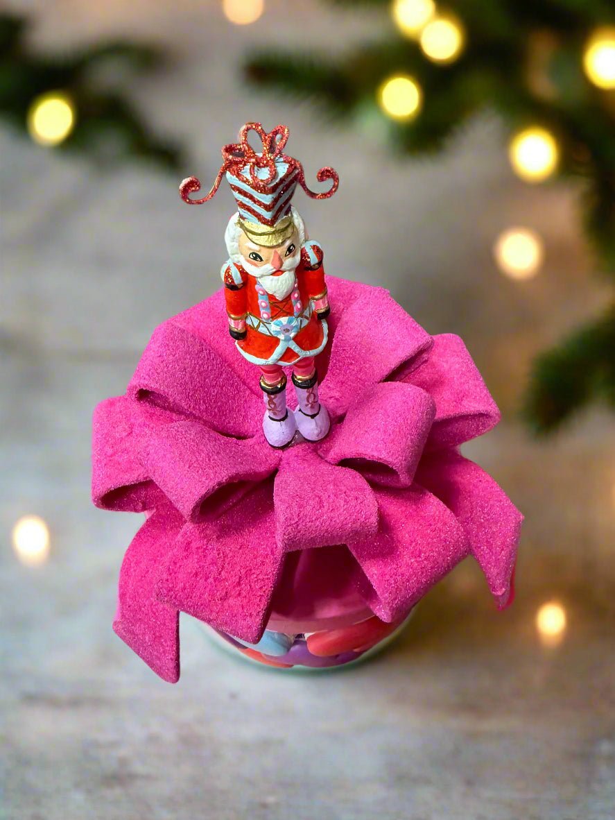Berries And Balsam 14 OZ Gift Box Candle - Nifty Decor & More
