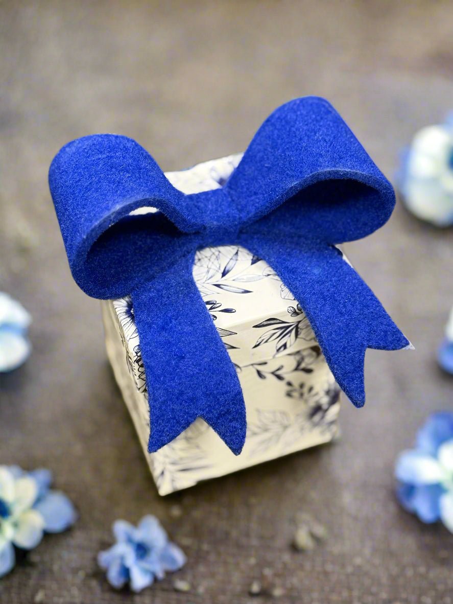 Blue Hydrangea Luxury Bow Candle, 14oz Luxury Scented Candle, Relaxing Home Decor, Perfect Gift for Her or Special Occasions