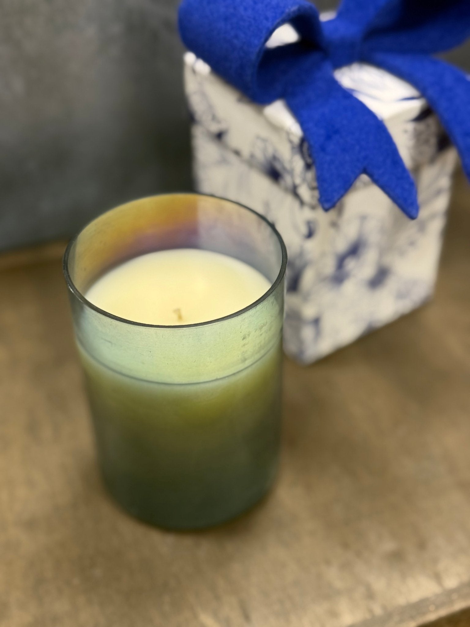 Blue Hydrangea Luxury Bow Candle, 8oz or 14oz - Nifty Decor & More