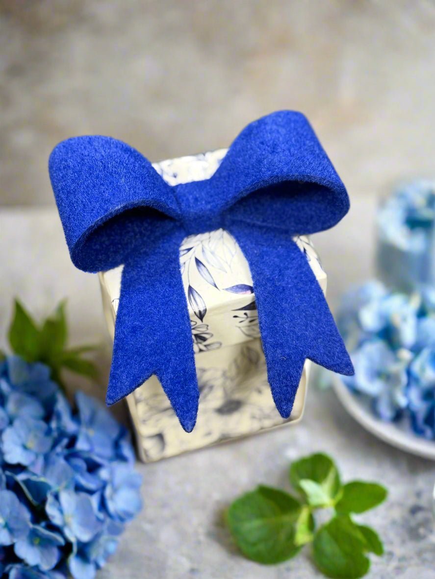 Blue Hydrangea Luxury Bow Candle, 8oz or 14oz - Nifty Decor & More