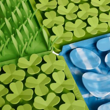 Clover Foraging Mat for Dogs - Nifty Decor & More