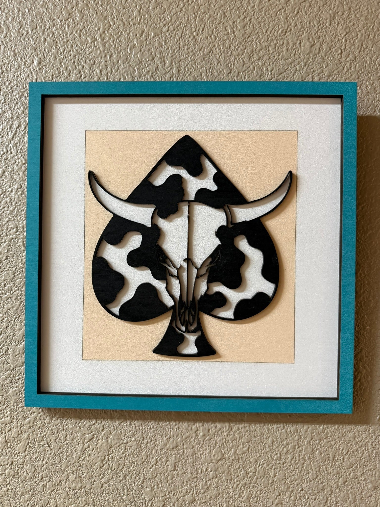 Cow Skull Spade Wall Art, Western Girly Cowgirl Vibes for Girls’ Room Decoration, Unique Gift for Wild Hearts Wall Art