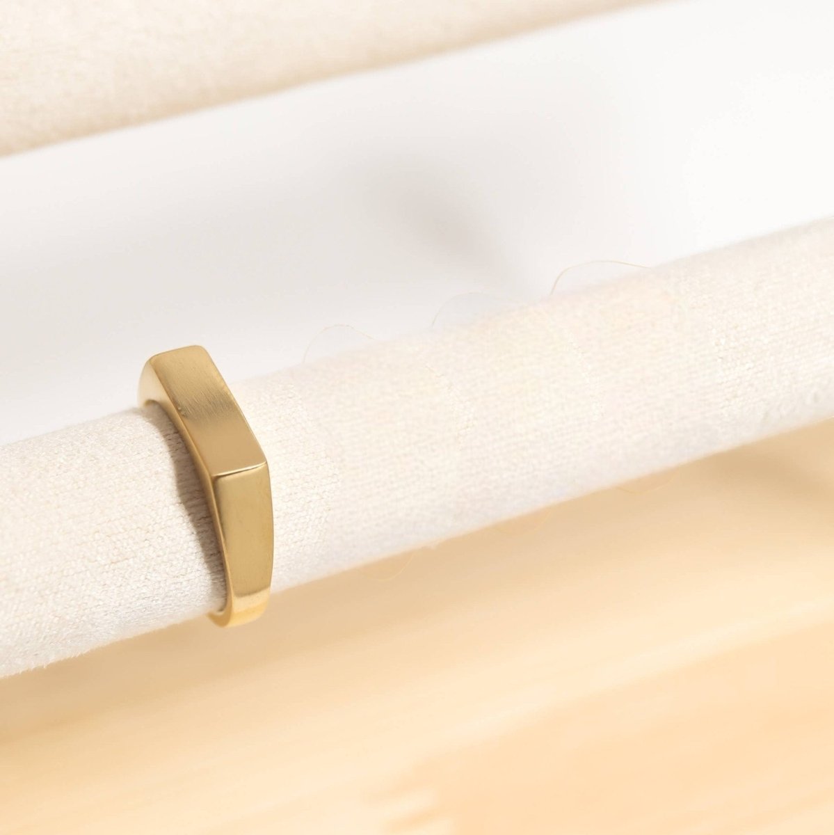 Custom Engraved 18k Gold Signet Ring - Personalized Rectangle Signet Ring for Men & Women - Nifty Decor & More