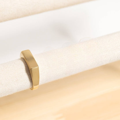 Custom Engraved 18k Gold Signet Ring - Personalized Rectangle Signet Ring for Men & Women - Nifty Decor & More