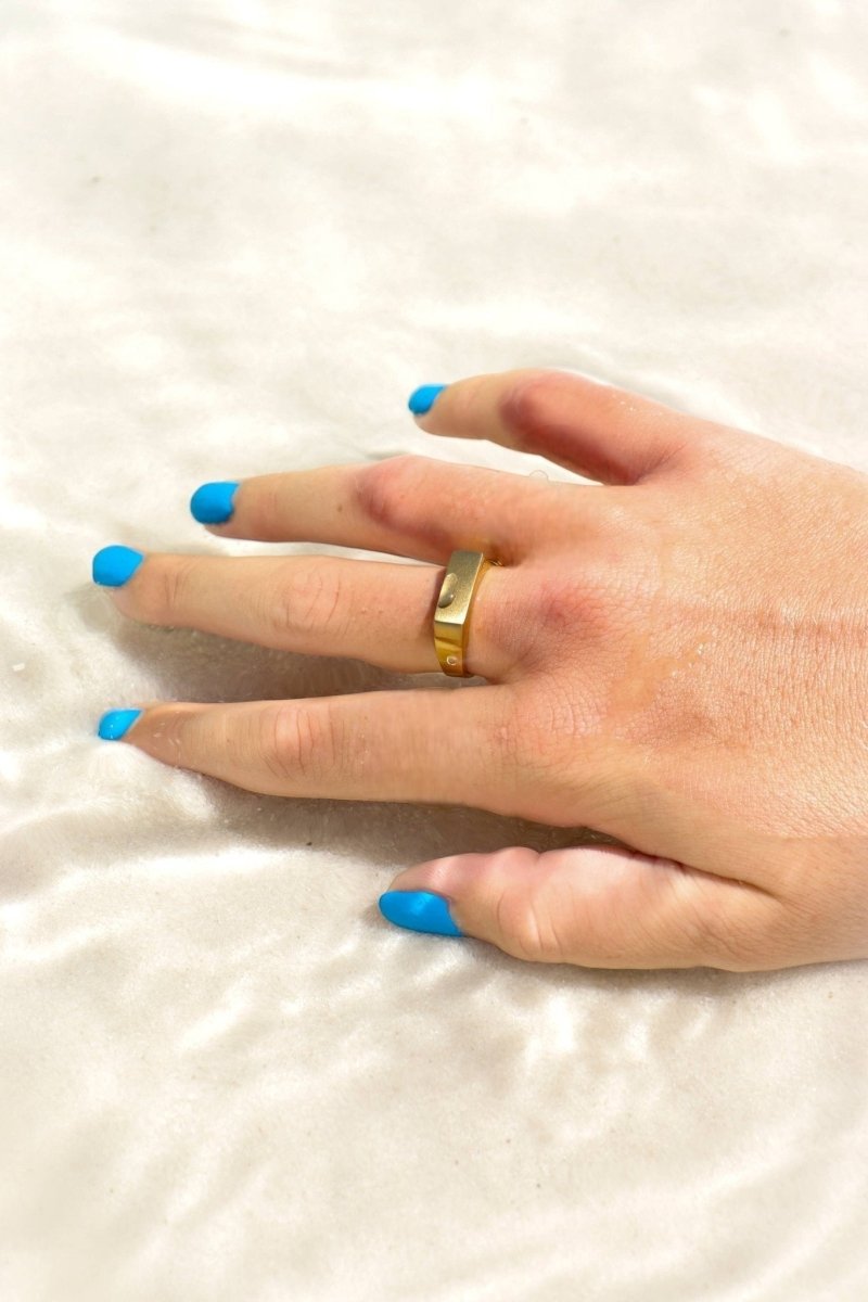 Custom Engraved 18k Gold Signet Ring - Personalized Rectangle Signet Ring for Men & Women - Nifty Decor & More