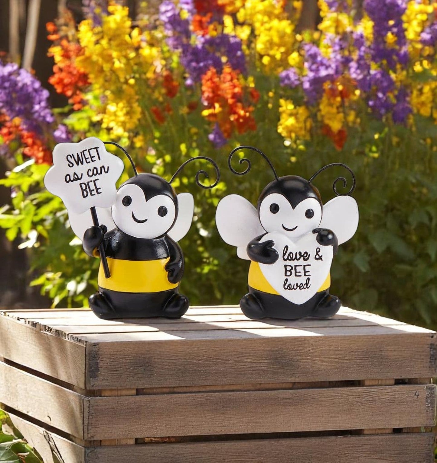 Farmhouse Honey Bee Figurine, Rustic Rustic Bee Decor for Cozy Home, Charming Gift for Bee Enthusiasts SET