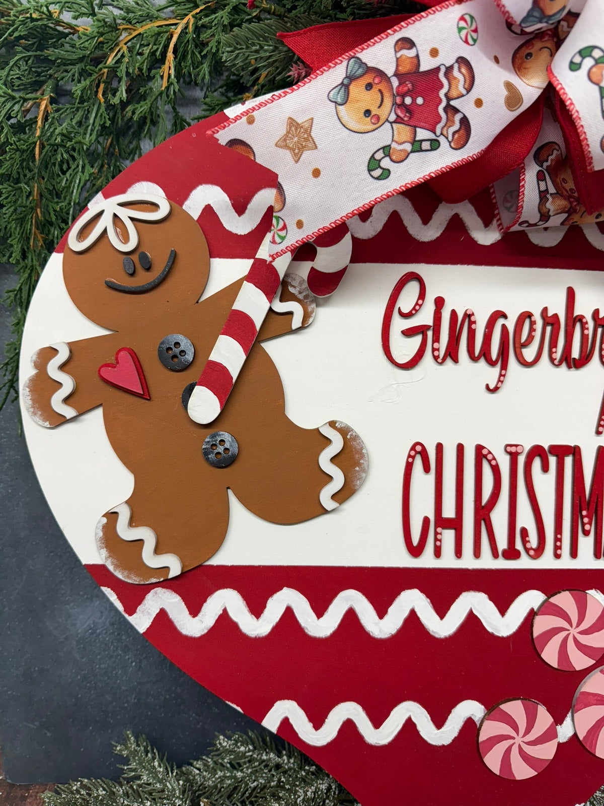 Gingerbread Kisses & Christmas Wishes - Nifty Decor & More