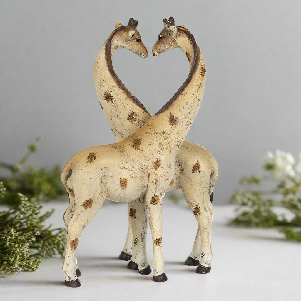 Giraffe Couple Figurine | Romantic Animal Home Decor Gift Figurines & Statues